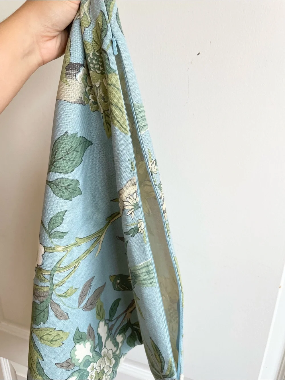 Pottery Barn Throw Pillow 20x20” Bird And Floral Print Blue Green Linen Cotton